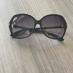 Tom Ford Elegant Black Sunglasses